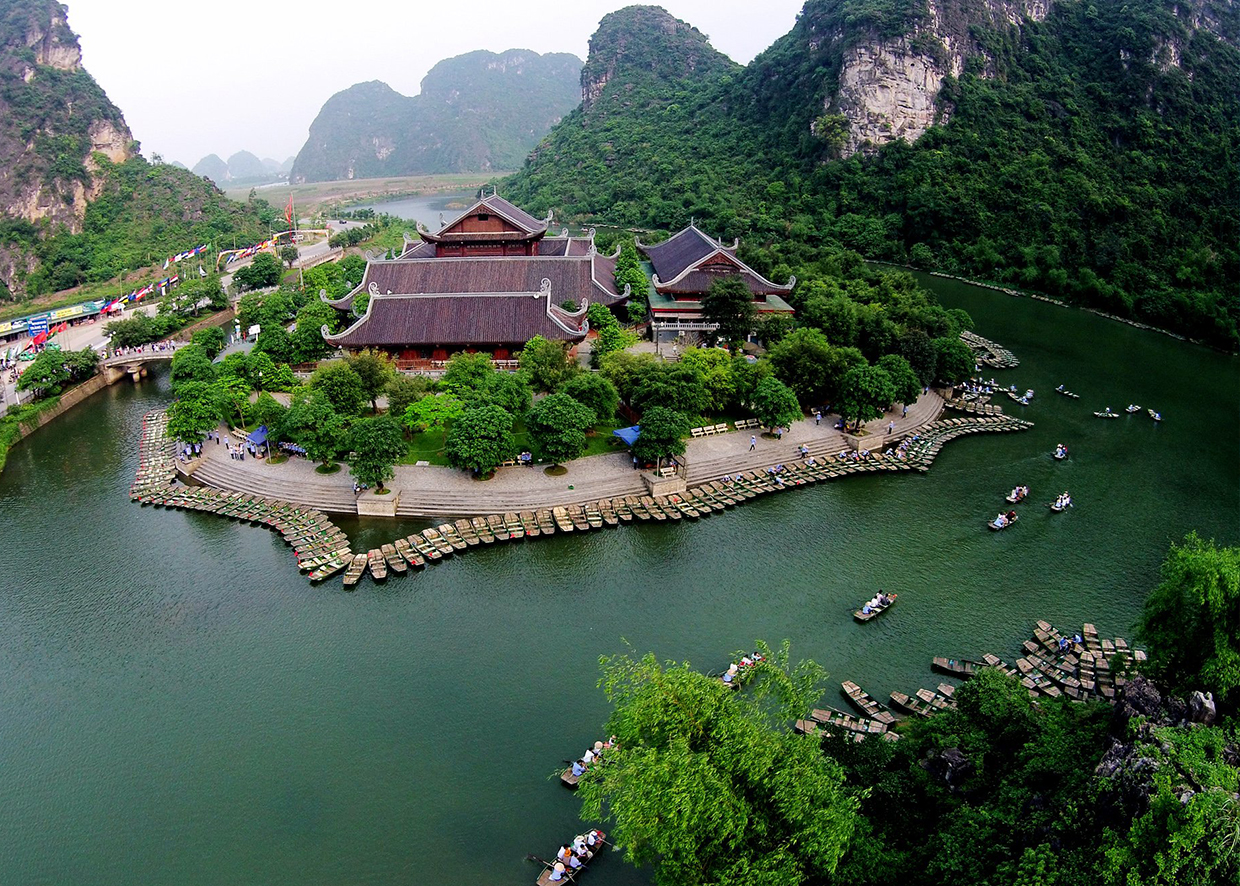 10 địa điểm du lịch nổi tiếng ở Ninh Bình