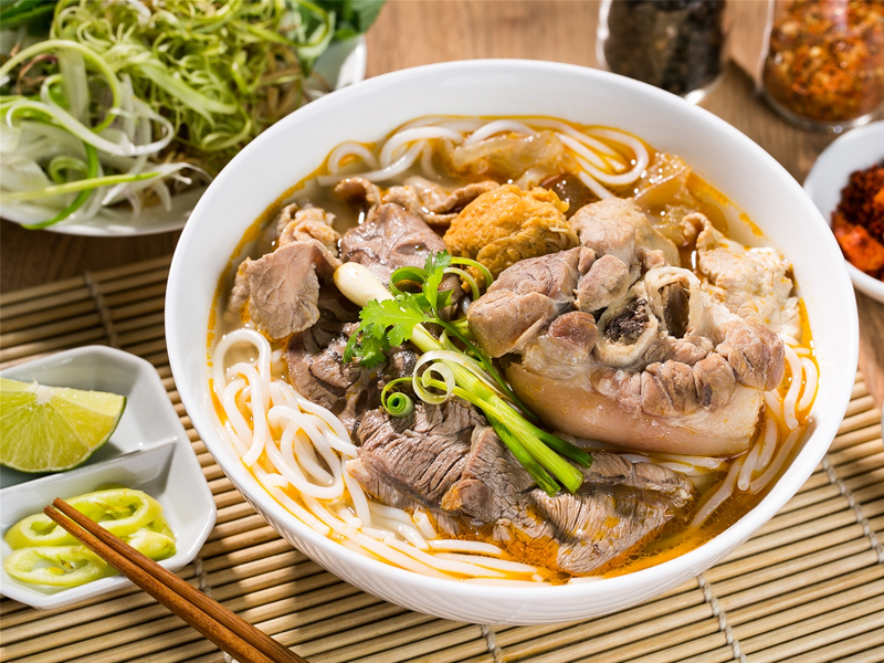 Khám phá ẩm thực Huế - 7 món ngon nhất định phải thử