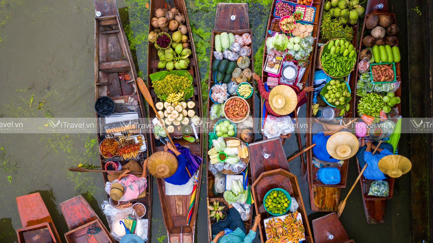 Chợ nổi 4 Miền (Four Regions Floating Market)