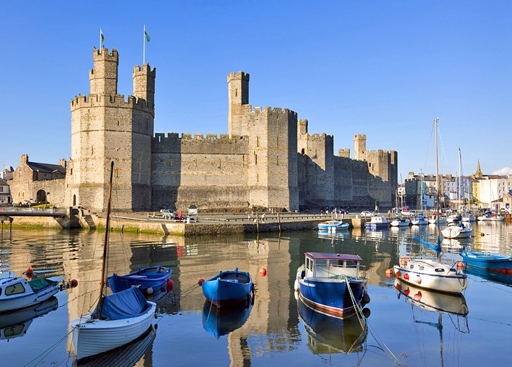 Lâu đài Caernarfon (Castell Caernarfon)