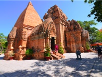 Bỏ túi kinh nghiệm du lịch Tháp Bà Ponagar