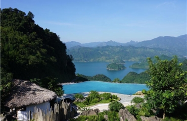 Ba Khan Village Resort Hòa Bình