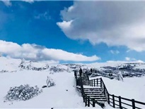 Mê mẩn cảnh tuyết trắng xóa ở thành phố mùa xuân ở Côn Minh - Núi Tuyết Kiệu Tử