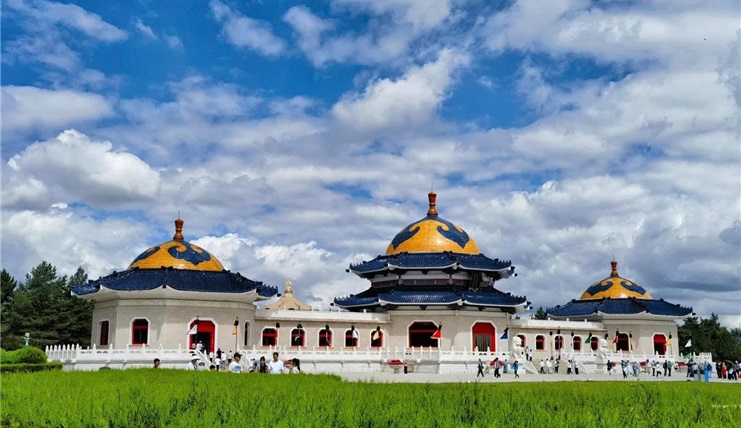 Tour Nội Mông 6N5Đ: Hà Nội - Ordos - Thảo nguyên Ordos - Sa mạc Vọng Âm - Thành Cát Tư Hãn 6N5Đ