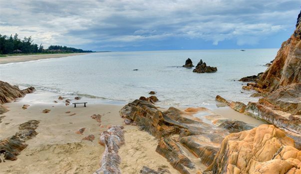 VIẾNG MỘ ĐẠI TƯỚNG - ĐỘNG PHONG NHA - SUỐI NƯỚC MOỌC