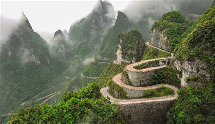 NAM NINH - TRƯƠNG GIA GIỚI - PHƯỢNG HOÀNG CỔ TRẤN