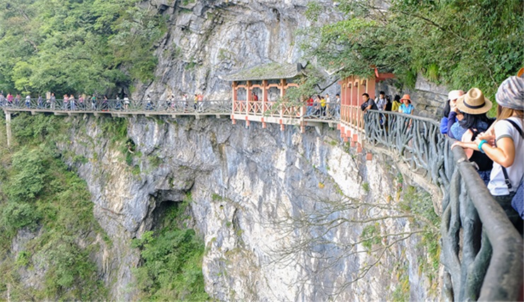 NAM NINH - TRƯƠNG GIA GIỚI - PHƯỢNG HOÀNG CỔ TRẤN