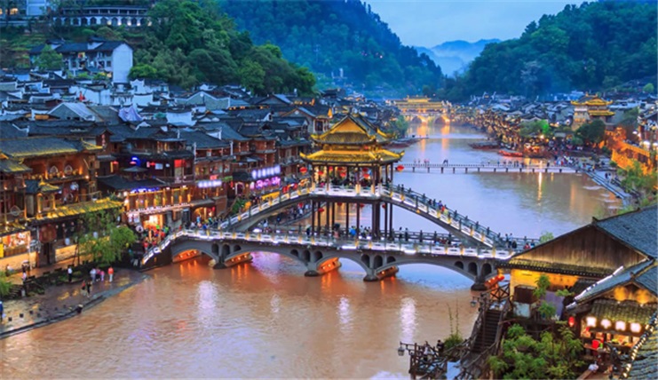 NAM NINH - TRƯƠNG GIA GIỚI - PHƯỢNG HOÀNG CỔ TRẤN